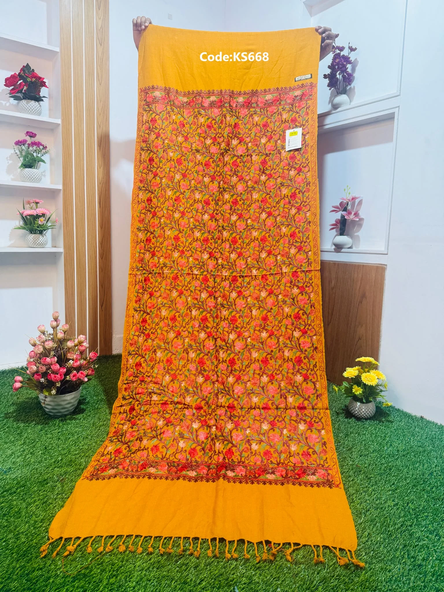 KS668 Beautiful Kashmiri Shawl - Ks668 - Image 1