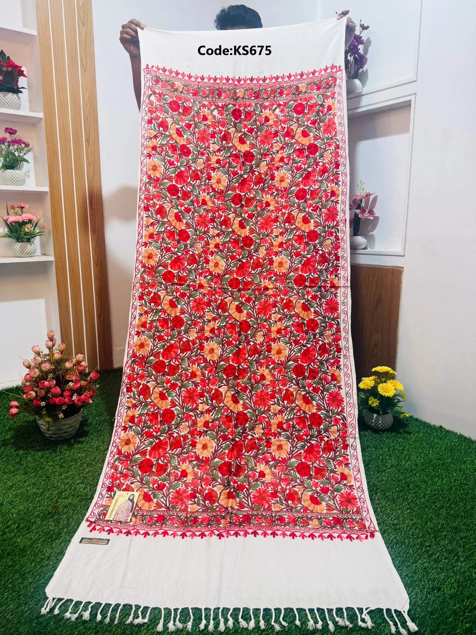 KS675 Beautiful Kashmiri Shawl - Ks675 - Image 1