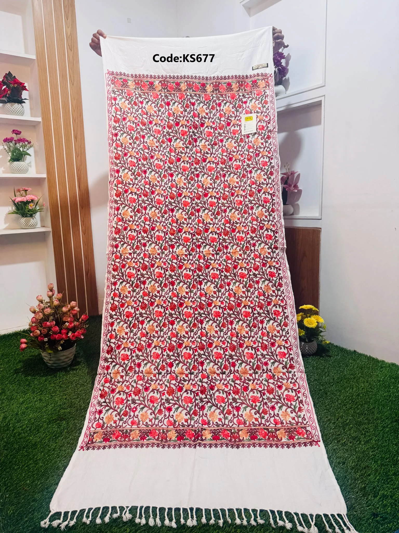 KS677 Beautiful Kashmiri Shawl - Ks677 - Image 1