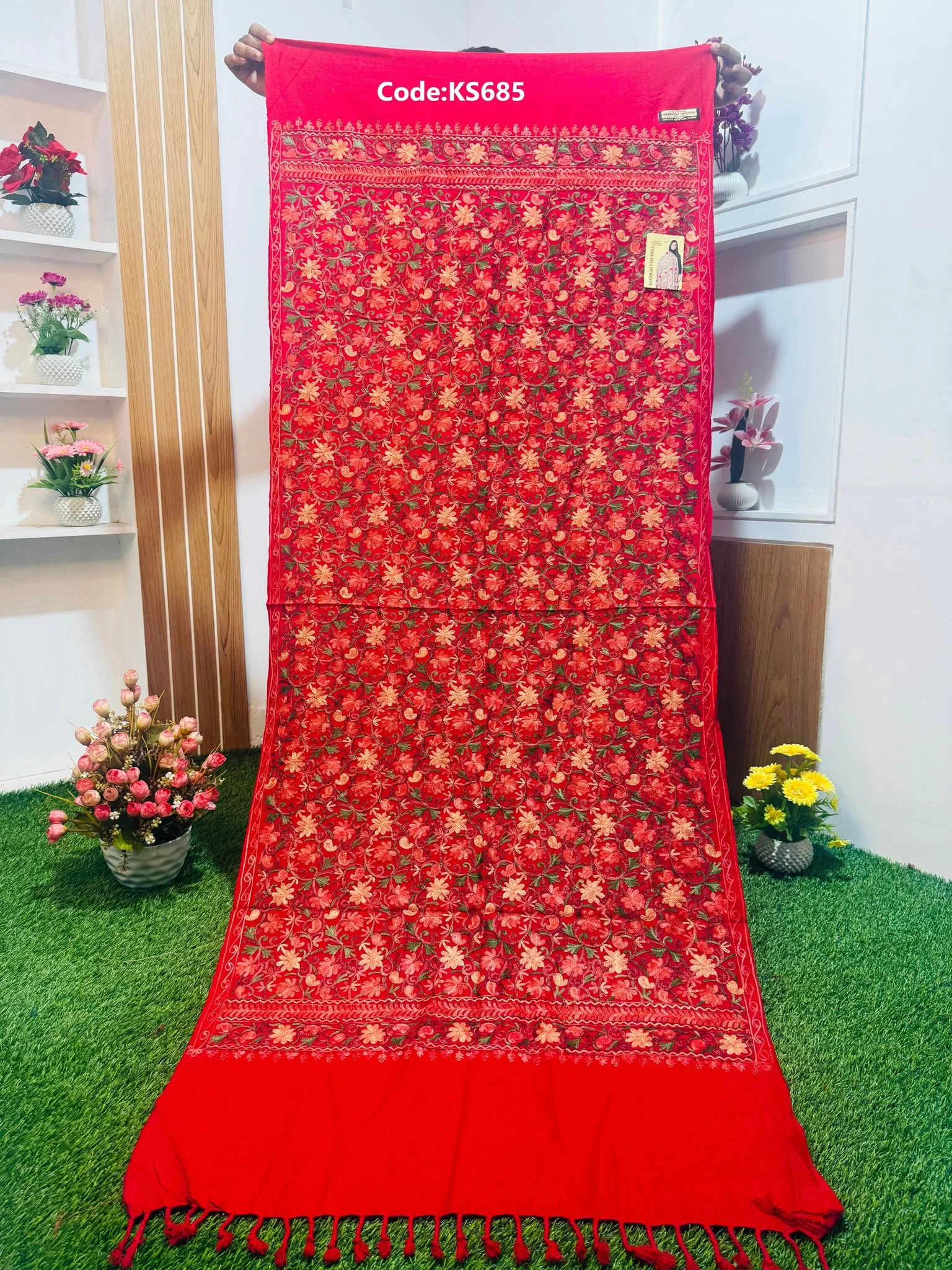 KS685 Beautiful Kashmiri Shawl - Ks685 - Image 1