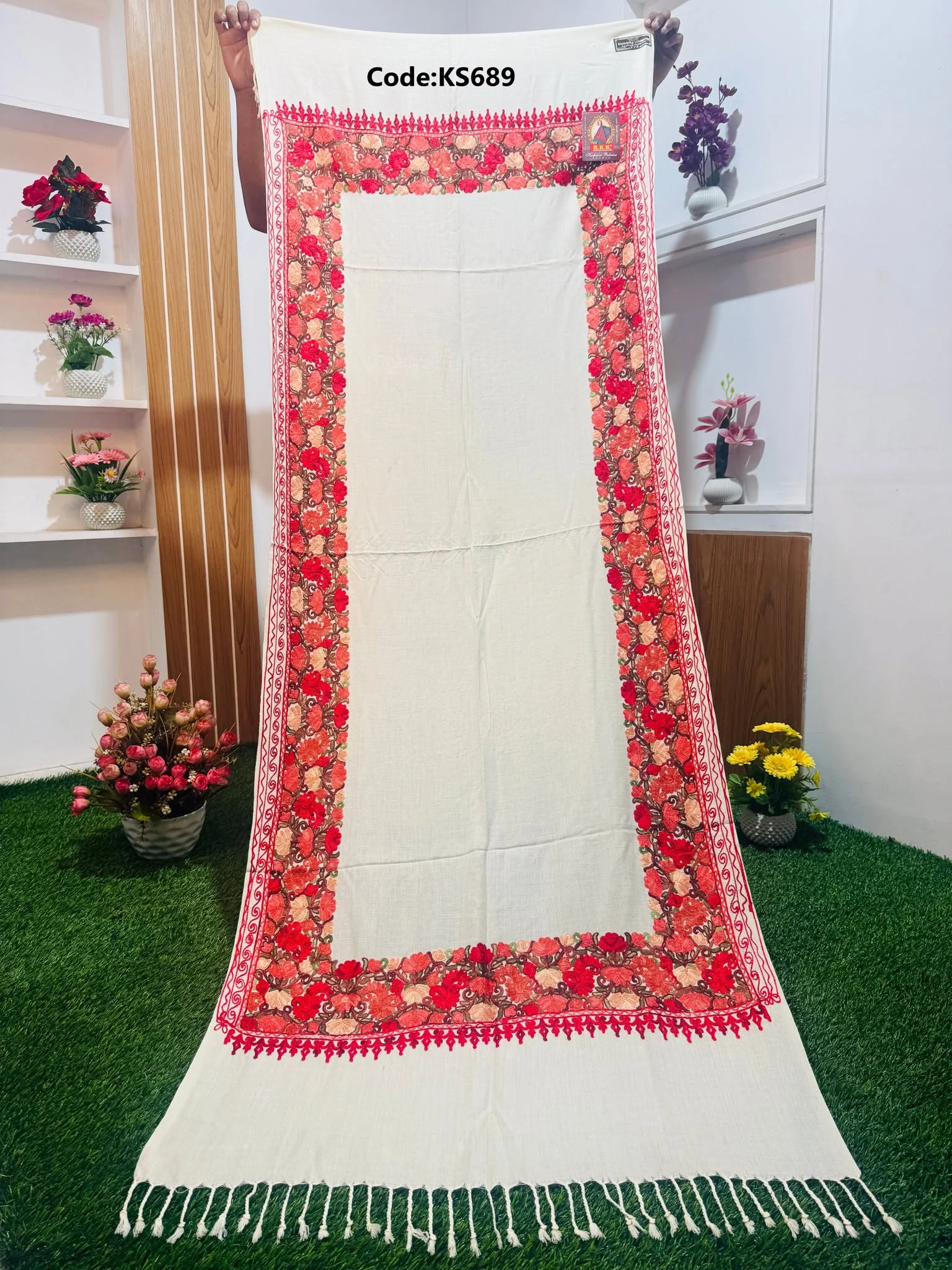 KS689 Beautiful Kashmiri Shawl - Ks689 - Image 1