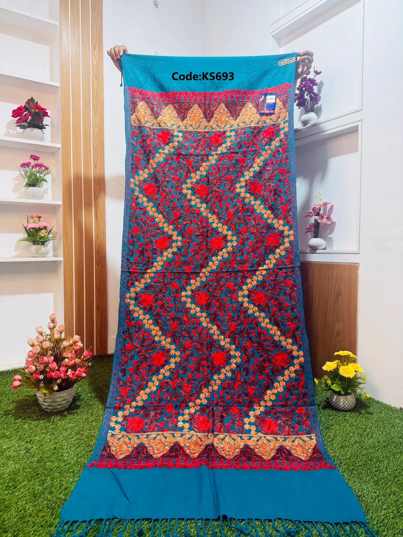 KS693 Beautiful Kashmiri Shawl - Ks693 - Image 1