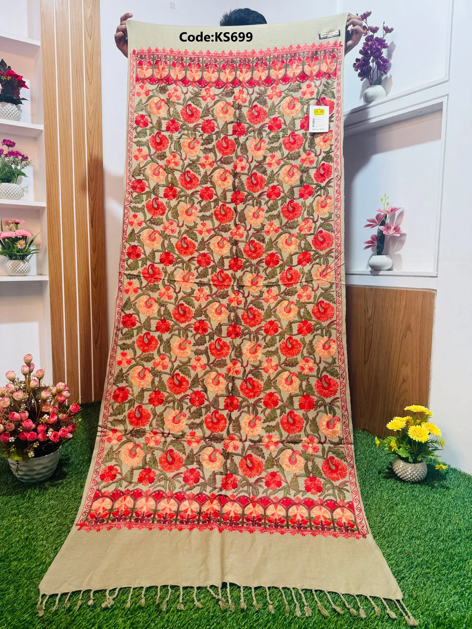 KS699 Beautiful Kashmiri Shawl - Ks699 - Image 1