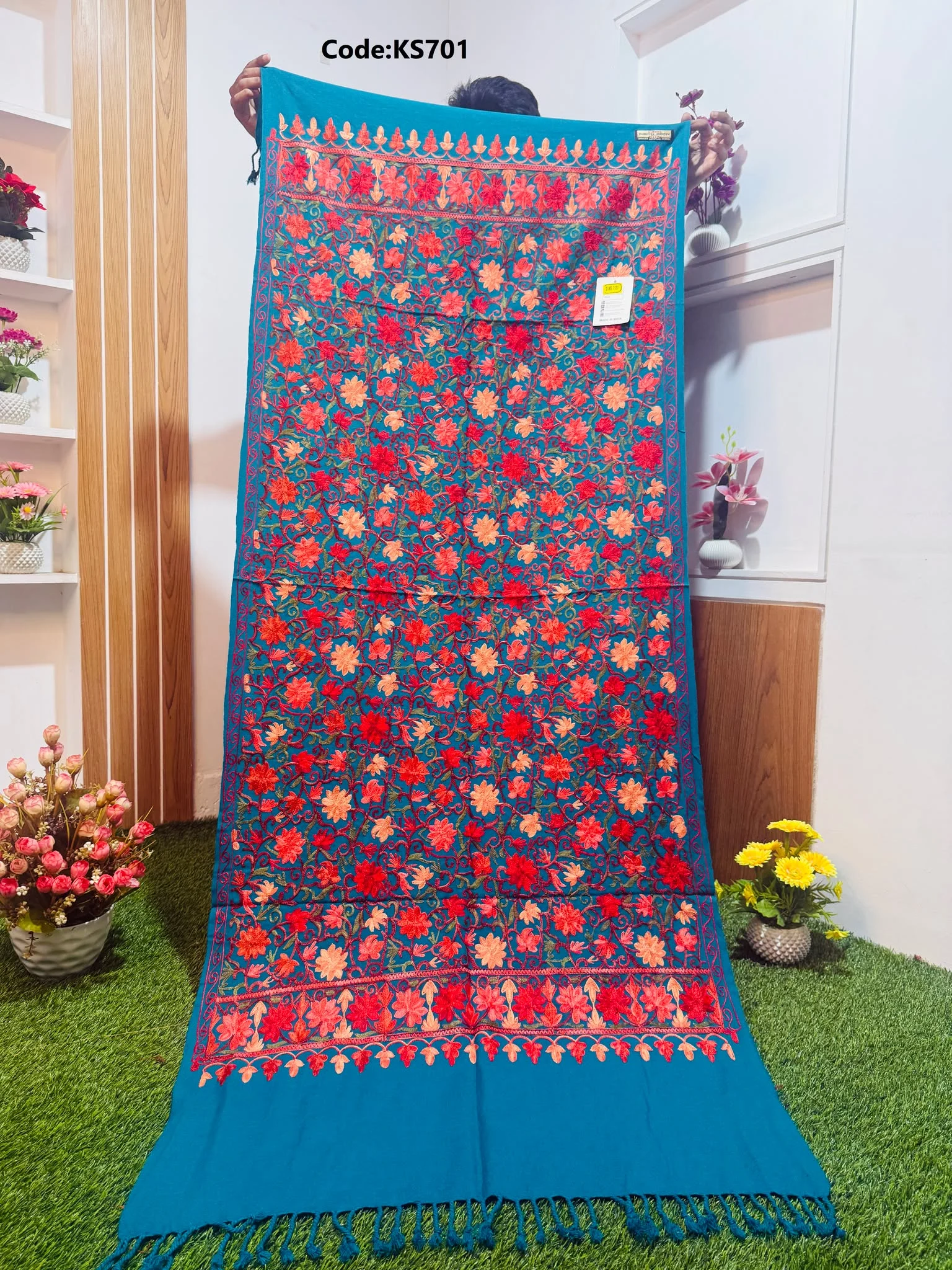 KS701 Beautiful Kashmiri Shawl - Ks701 - Image 1