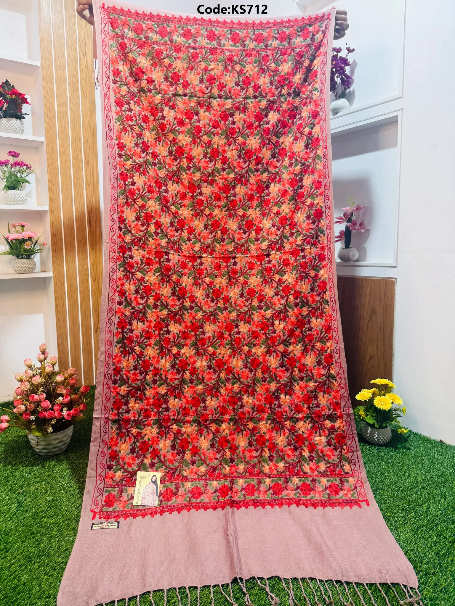 KS712 Beautiful Kashmiri Shawl - Ks712 - Image 1